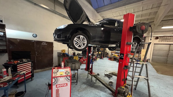 Proplachování a výměna oleje automatických převodovek České Budějovice